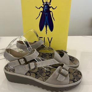 NWT FLY LONDON ELIT SANDAL